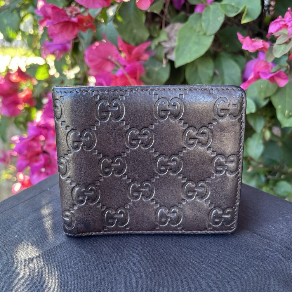 GUCCI Men’s Gucccissima Leather Bifold Wallet Brown